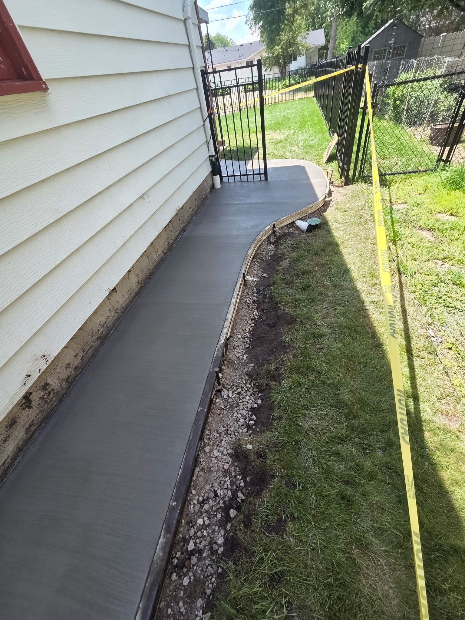 Gallery photos for New Concrete Patio and Sidewalks That Actually Work For Your Home: Image #4