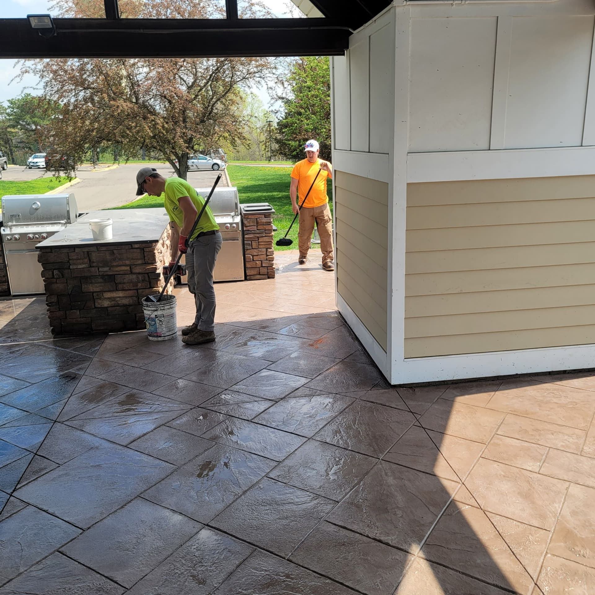 Stamped Concrete Patio Adds Style to Apartment Building