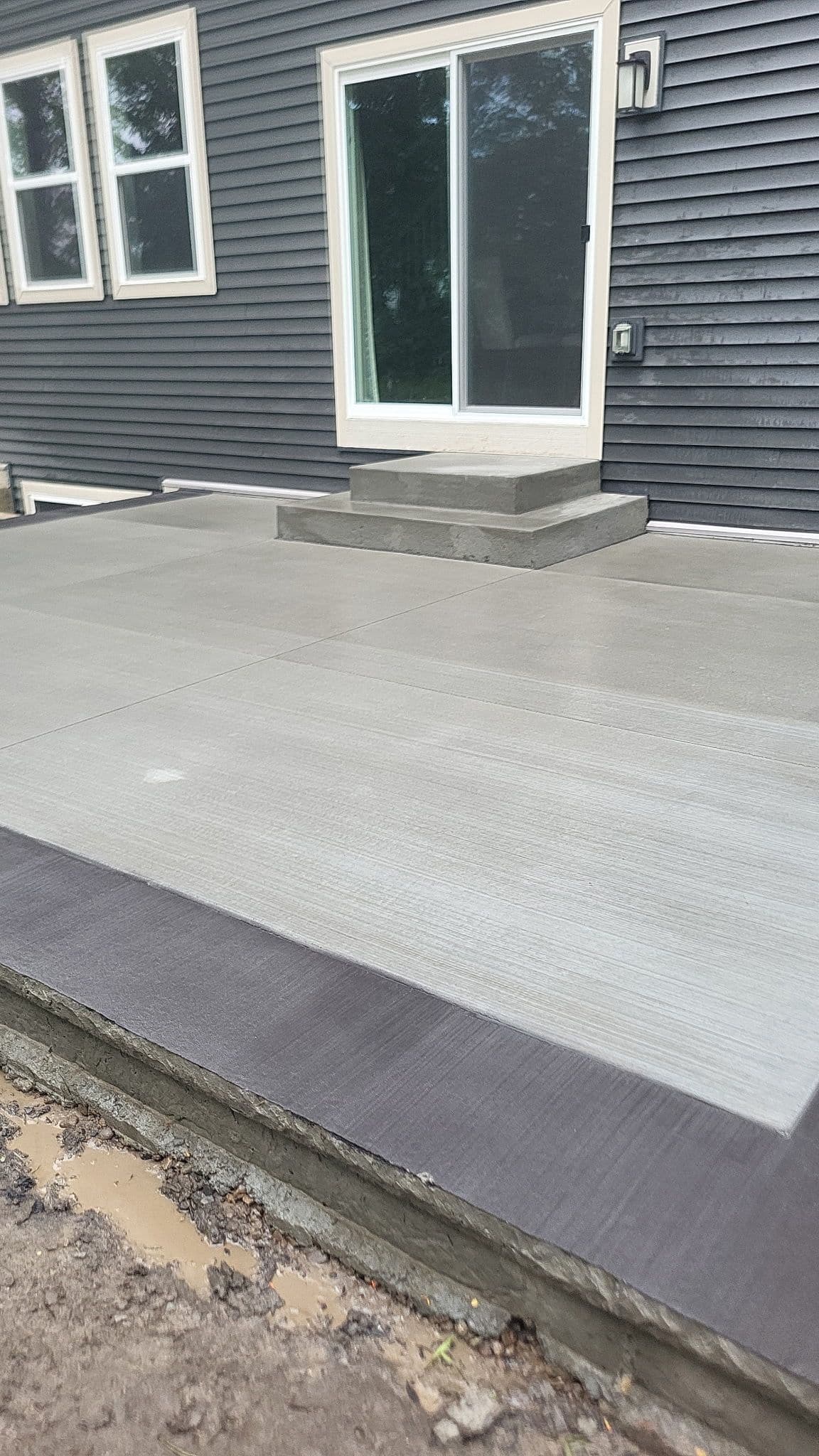 Gallery photos for Clean Concrete Patio with a Finish That Actually Lasts: Image #1
