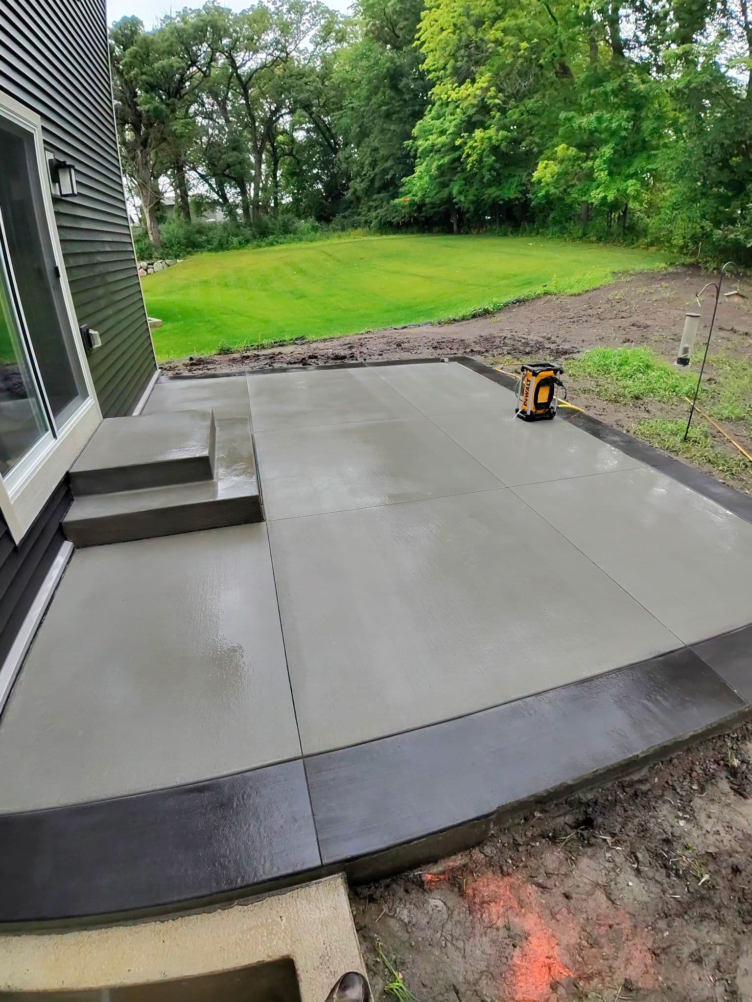 Clean Concrete Patio with a Finish That Actually Lasts image